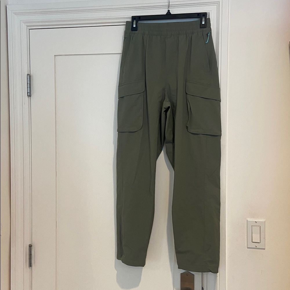 Columbia Women's Green Cargo Pants